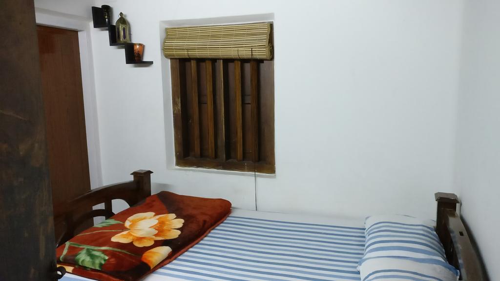 Palkadavu Warium Villa 玛纳多迪 外观 照片